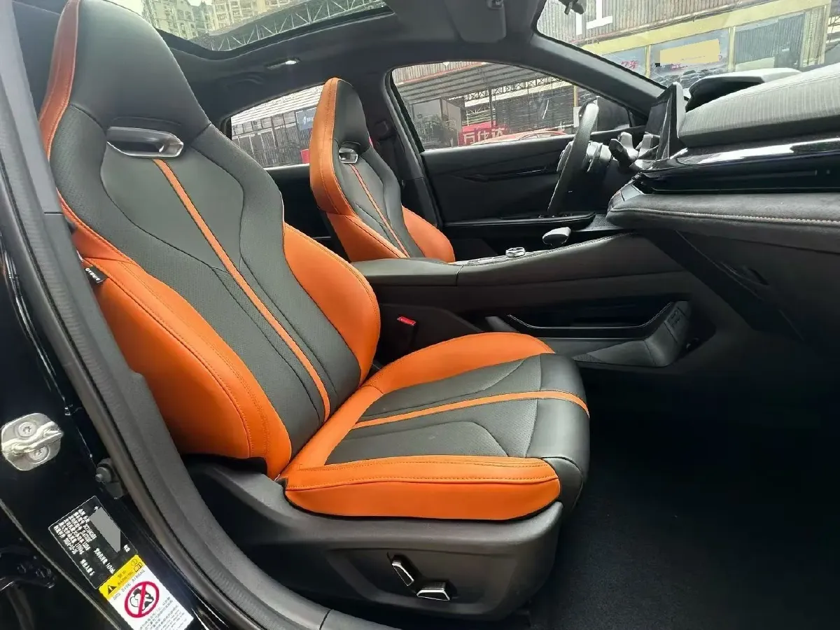 2025 ChangAn UNI-V 1.5T 192HP L4 7DCT,autocango,china used car exporter,china ev exporter,chinese used car exporter,chinese used ev exporter