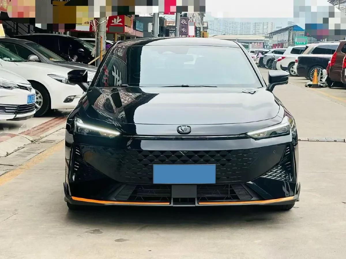 2025 ChangAn UNI-V 1.5T 192HP L4 7DCT,autocango,china used car exporter,china ev exporter,chinese used car exporter,chinese used ev exporter