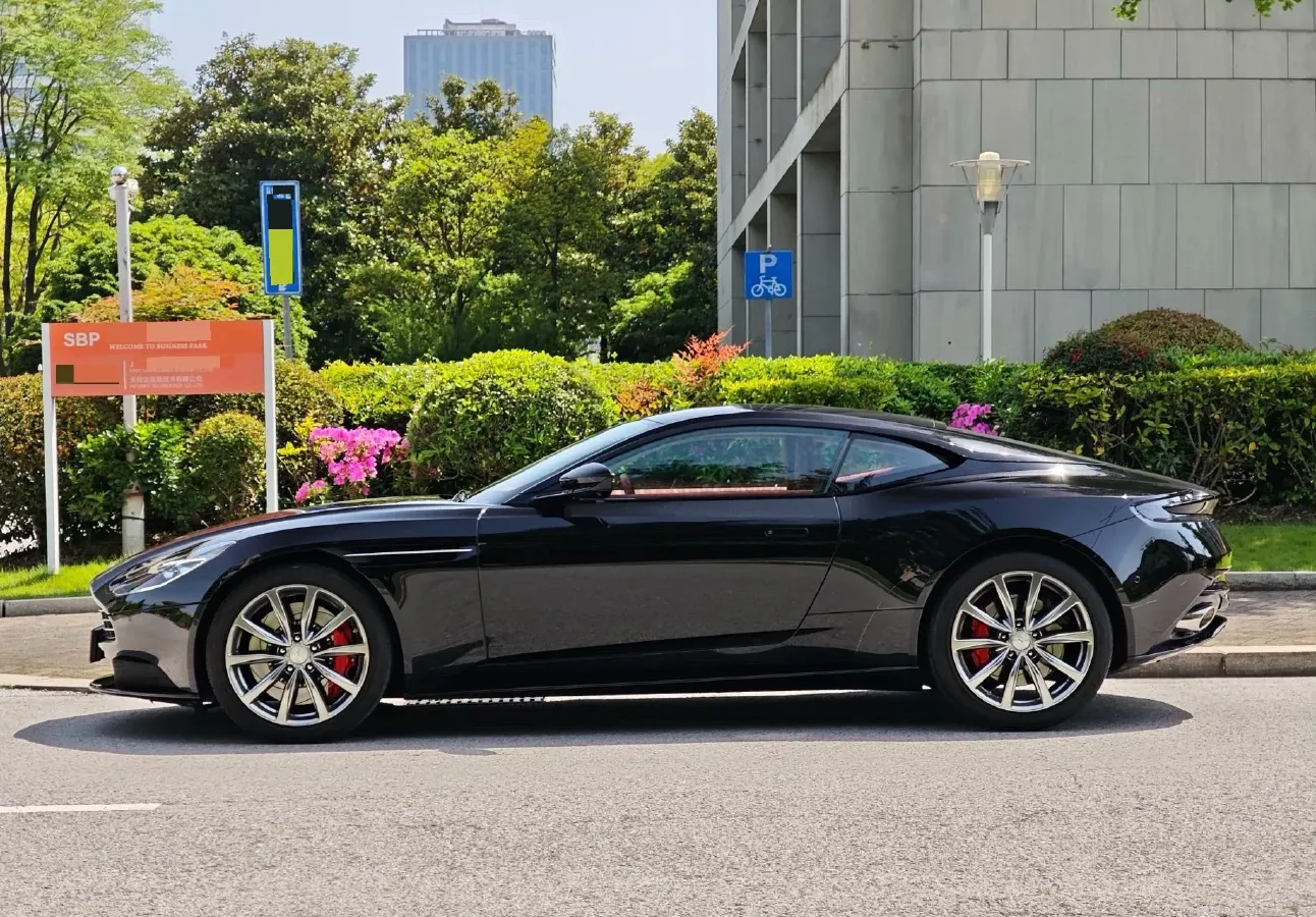 2019 Aston Martin DB11 4.0T 510HP V8 8AT,autocango,china used car exporter,china ev exporter,chinese used car exporter,chinese used ev exporter