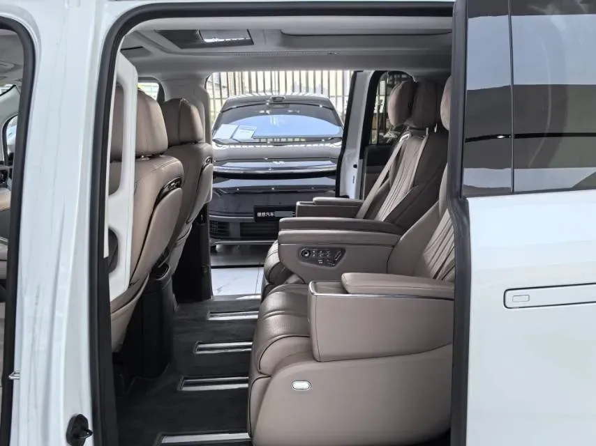 2025 Xpeng X9 BEV,autocango,china used car exporter,china ev exporter,chinese used car exporter,chinese used ev exporter