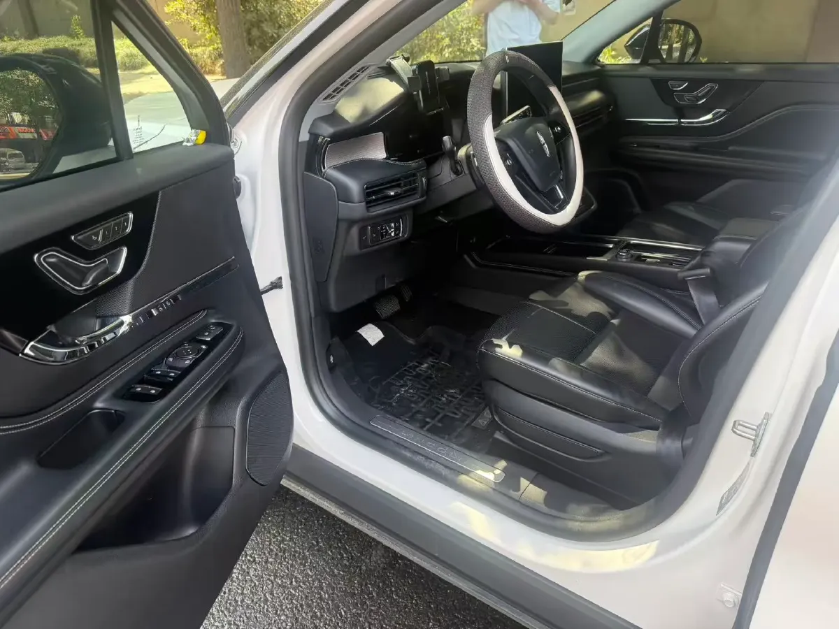 2021 Lincoln Corsair 2.0T 245HP L4 8AT,autocango,china used car exporter,china ev exporter,chinese used car exporter,chinese used ev exporter