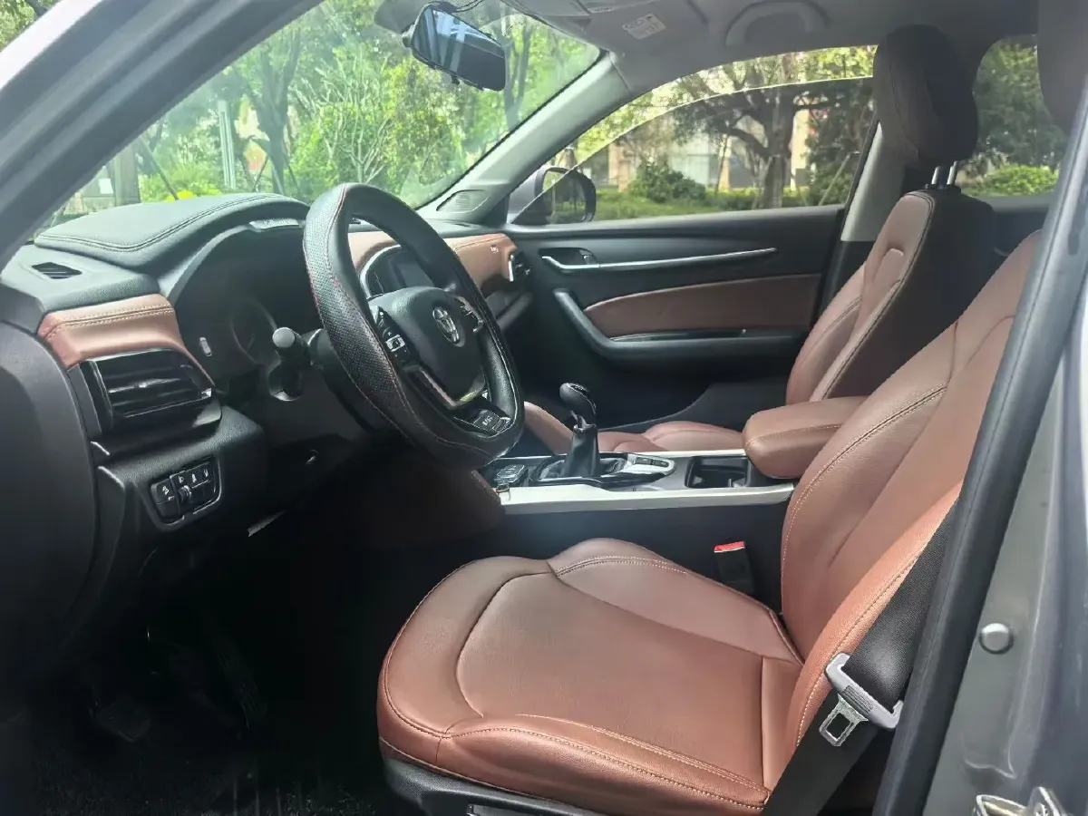 2018 Brilliance Auto V6 1.5T 150HP L4 6MT,autocango,china used car exporter,china ev exporter,chinese used car exporter,chinese used ev exporter