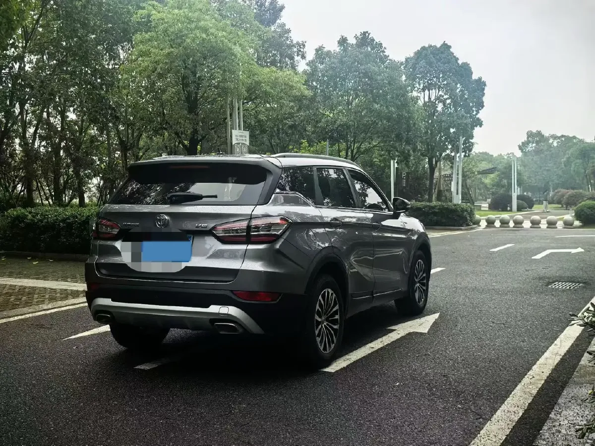 2018 Brilliance Auto V6 1.5T 150HP L4 6MT,autocango,china used car exporter,china ev exporter,chinese used car exporter,chinese used ev exporter