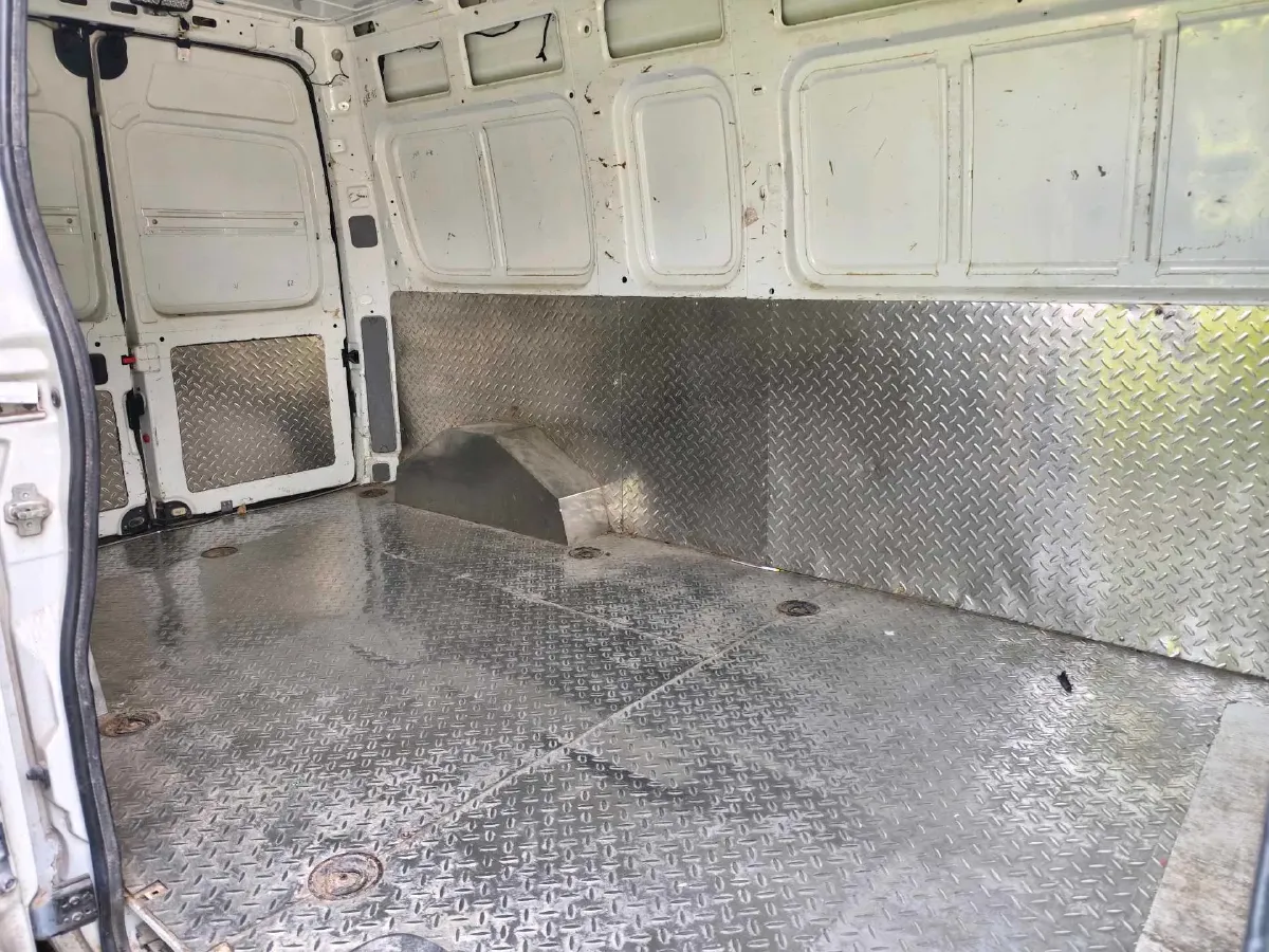 2021 MAXUS XinTu V80 2.0T 139HP L4 6MT,autocango,china used car exporter,china ev exporter,chinese used car exporter,chinese used ev exporter