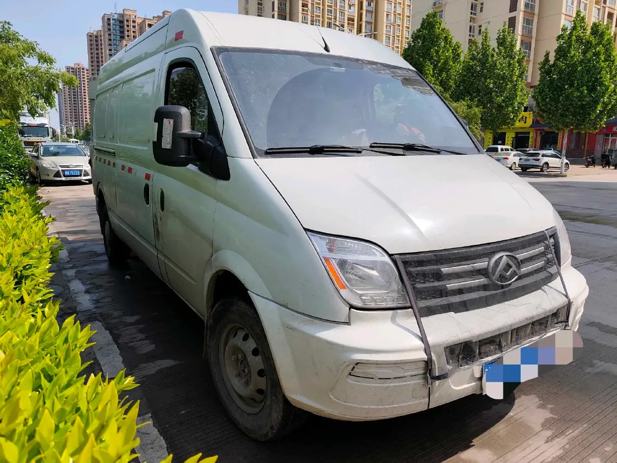 2021 MAXUS XinTu V80 2.0T 139HP L4 6MT,autocango,china used car exporter,china ev exporter,chinese used car exporter,chinese used ev exporter