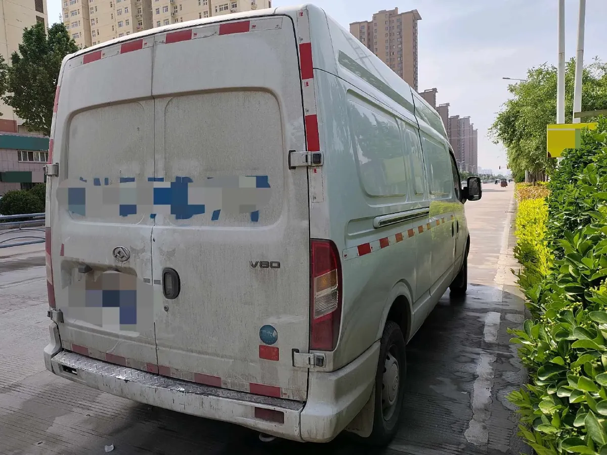 2021 MAXUS XinTu V80 2.0T 139HP L4 6MT,autocango,china used car exporter,china ev exporter,chinese used car exporter,chinese used ev exporter