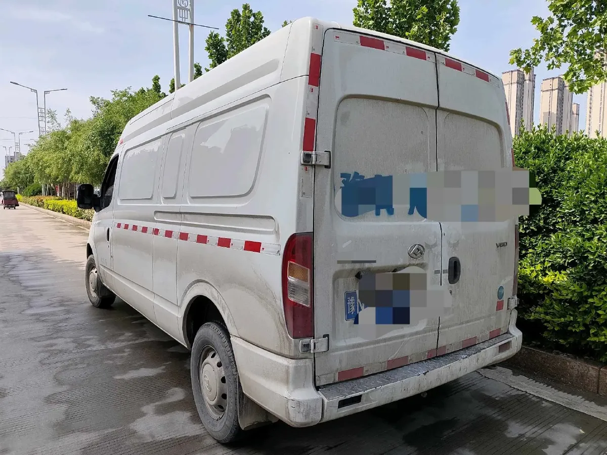 2021 MAXUS XinTu V80 2.0T 139HP L4 6MT,autocango,china used car exporter,china ev exporter,chinese used car exporter,chinese used ev exporter