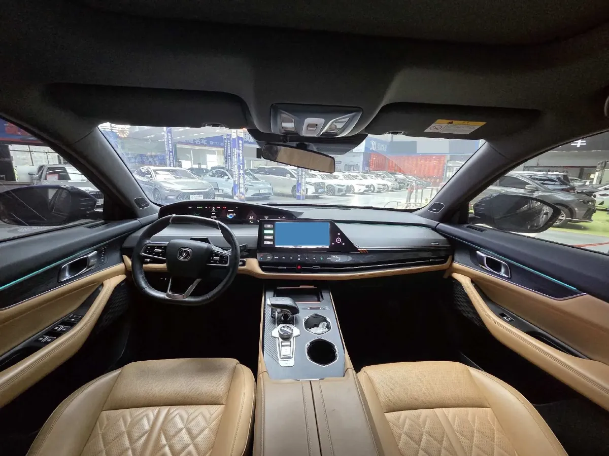 2021 ChangAn UNI-K 2.0T 233HP L4 8AT,autocango,china used car exporter,china ev exporter,chinese used car exporter,chinese used ev exporter