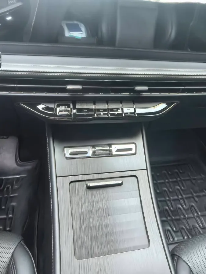 2023 Lincoln Corsair 2.0T 261HP L4 8AT,autocango,china used car exporter,china ev exporter,chinese used car exporter,chinese used ev exporter