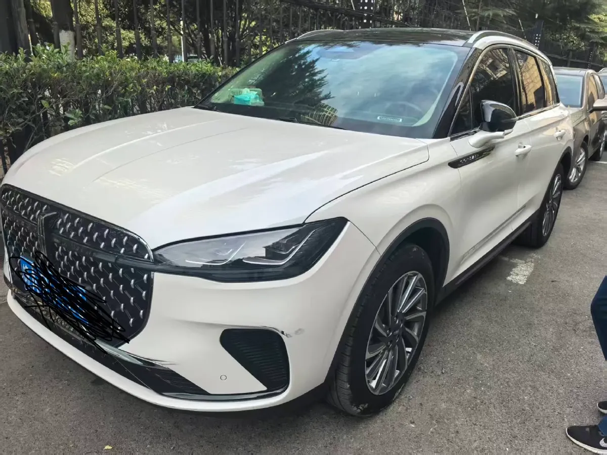 2023 Lincoln Corsair 2.0T 261HP L4 8AT,autocango,china used car exporter,china ev exporter,chinese used car exporter,chinese used ev exporter