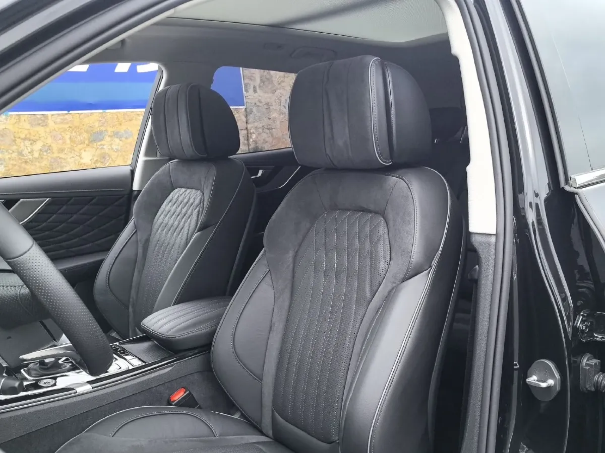 2022 HongQi HS5 2.0T 224HP L4 6AT,autocango,china used car exporter,china ev exporter,chinese used car exporter,chinese used ev exporter