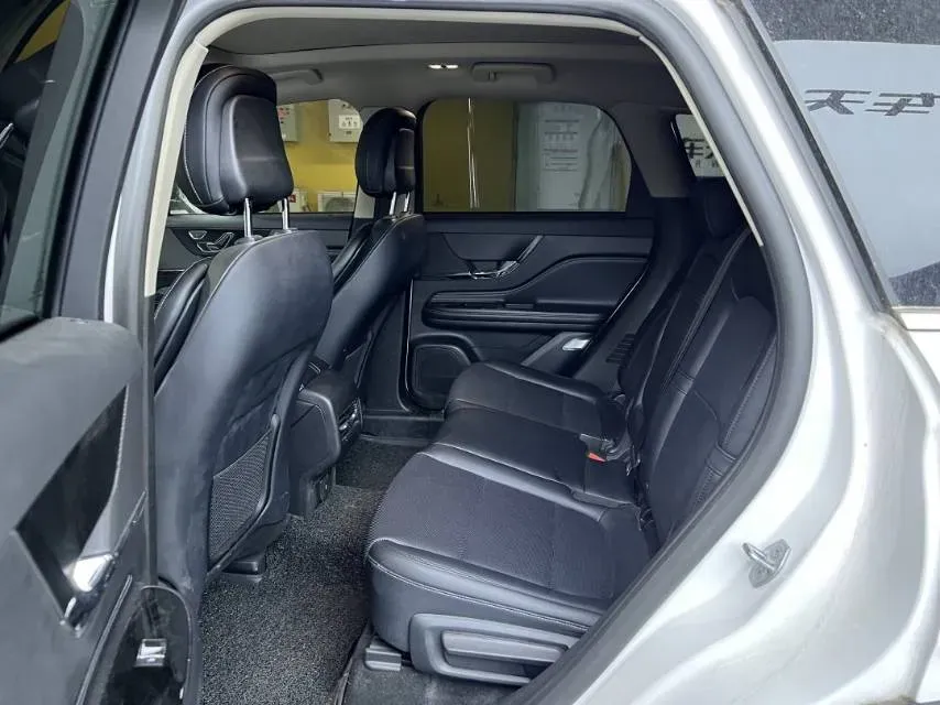 2023 Lincoln Corsair 2.0T 261HP L4 8AT,autocango,china used car exporter,china ev exporter,chinese used car exporter,chinese used ev exporter