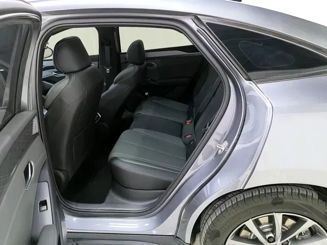 2025 BYD QinL BEV,autocango,china used car exporter,china ev exporter,chinese used car exporter,chinese used ev exporter