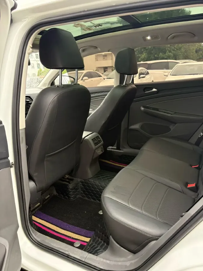 2020 Jetta VS7 1.4T 150HP L4 6AT,autocango,china used car exporter,china ev exporter,chinese used car exporter,chinese used ev exporter