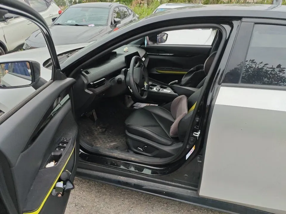 2022 ChangAn UNI-V 1.5T 188HP L4 7DCT,autocango,china used car exporter,china ev exporter,chinese used car exporter,chinese used ev exporter