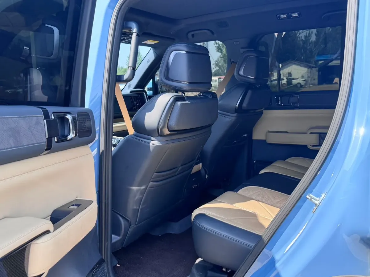 2023 FangChengBao Bao 5 1.5T 194HP L4 E-CVT PHEV 31.8KWH,autocango,china used car exporter,china ev exporter,chinese used car exporter,chinese used ev exporter