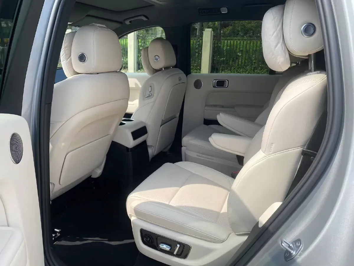 2024 Li L9 Range Extended 154HP REEV 52.3KWH,autocango,china used car exporter,china ev exporter,chinese used car exporter,chinese used ev exporter