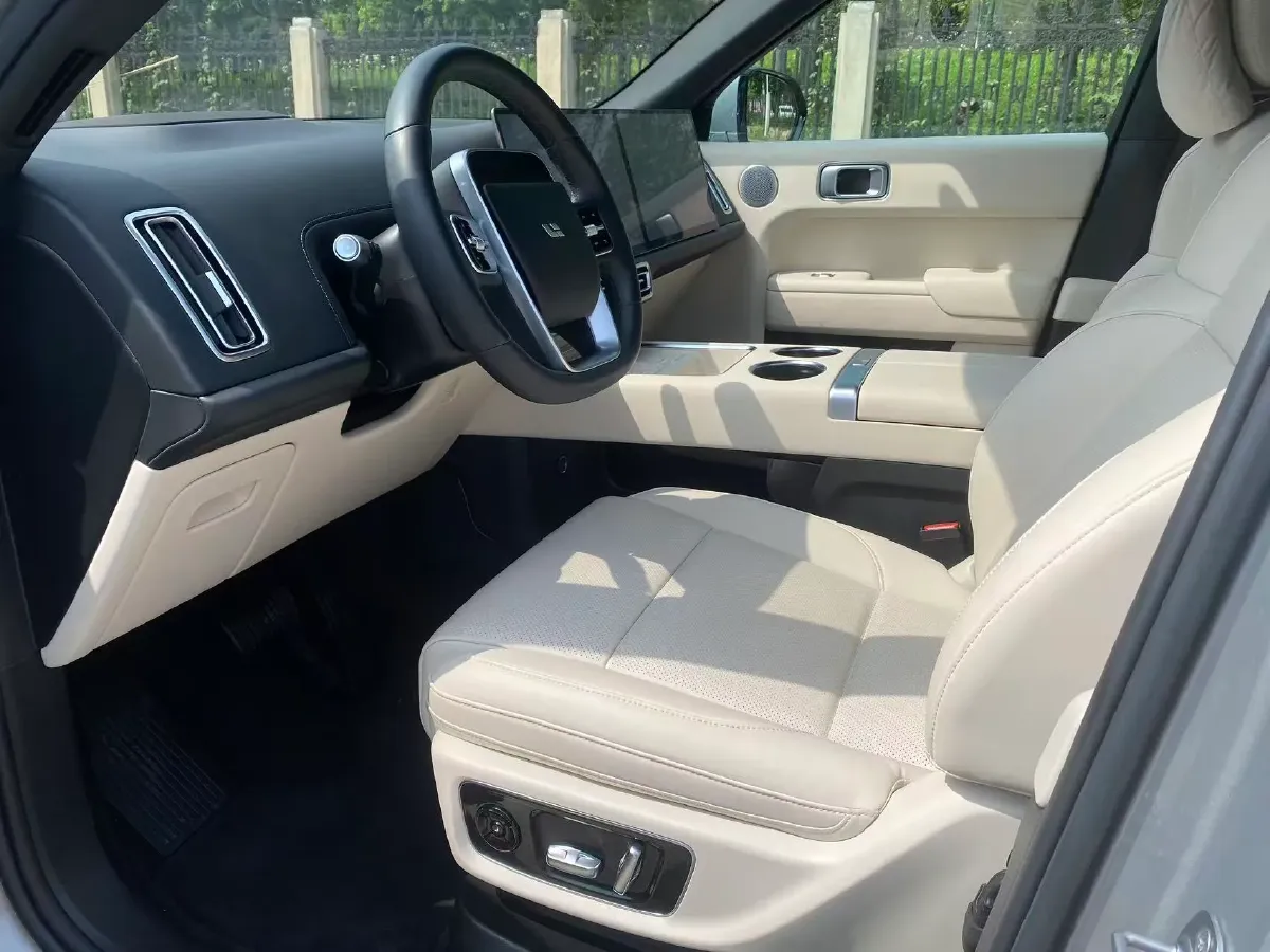 2024 Li L9 Range Extended 154HP REEV 52.3KWH,autocango,china used car exporter,china ev exporter,chinese used car exporter,chinese used ev exporter