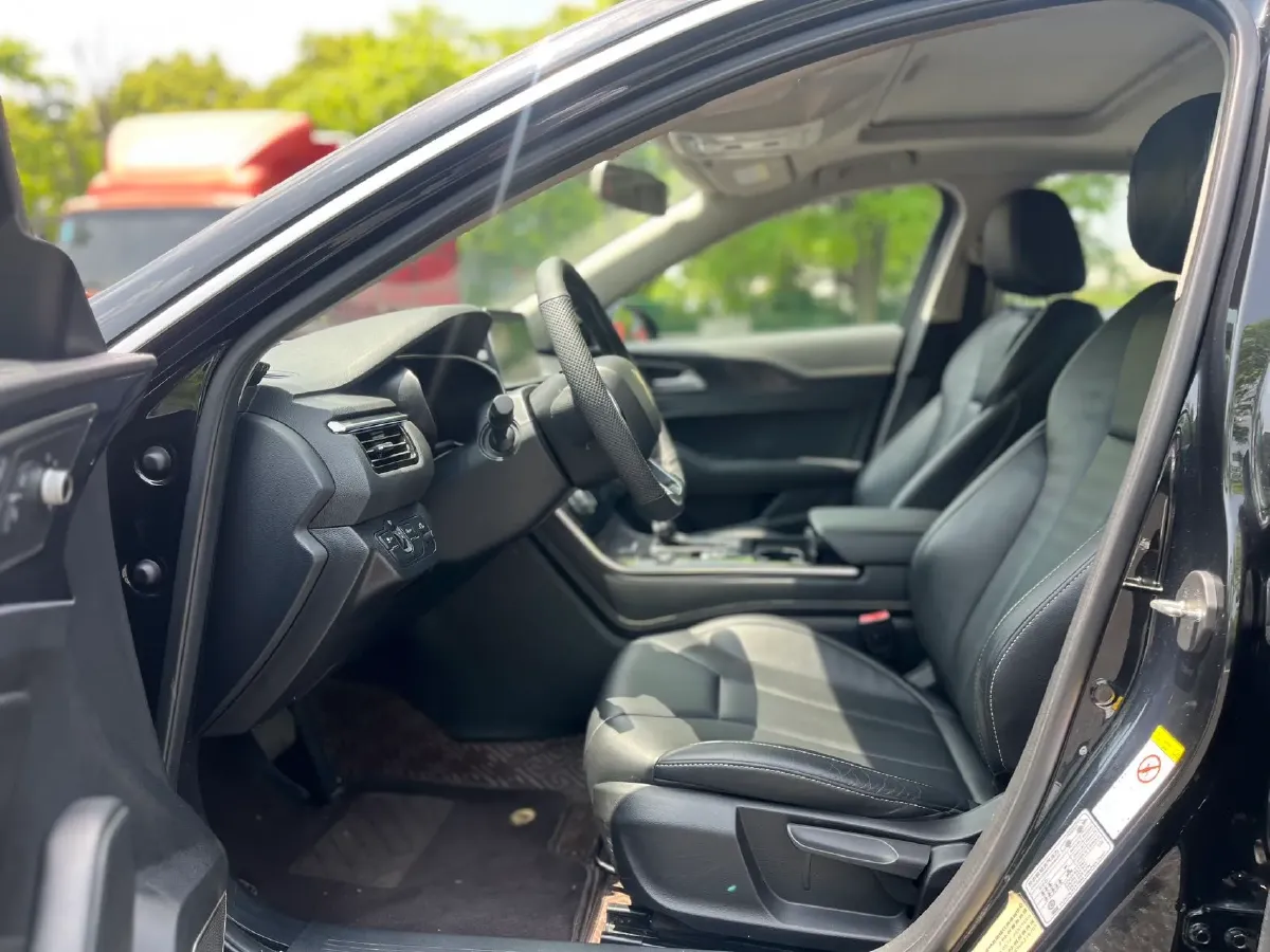 2019 HongQi H5 1.8T 180HP L4 6AT,autocango,china used car exporter,china ev exporter,chinese used car exporter,chinese used ev exporter