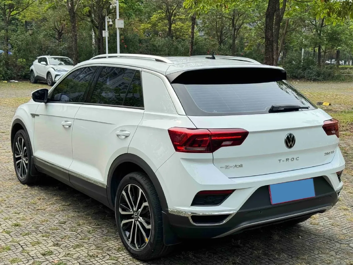 2022 Volkswagen T-Roc 1.4T 150HP L4 7DCT,autocango,china used car exporter,china ev exporter,chinese used car exporter,chinese used ev exporter