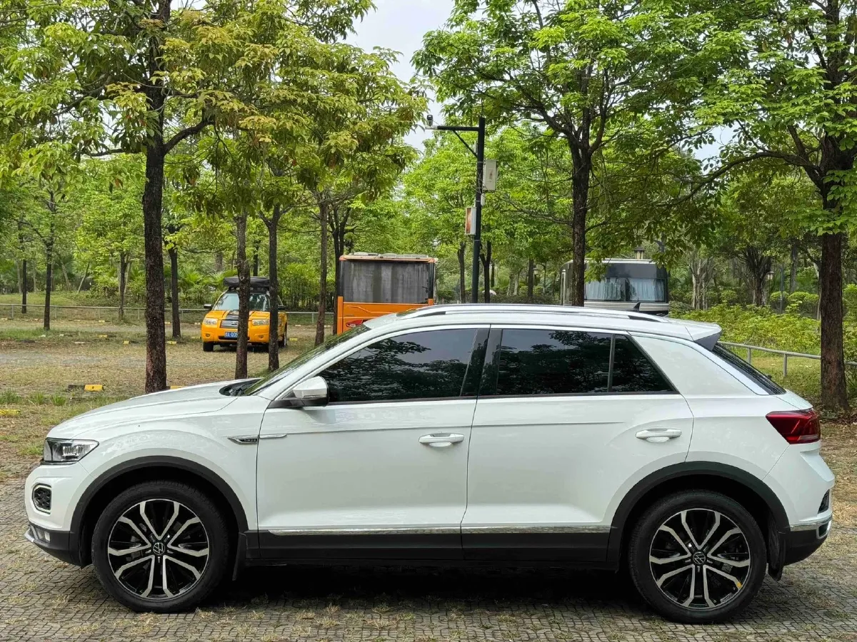 2022 Volkswagen T-Roc 1.4T 150HP L4 7DCT,autocango,china used car exporter,china ev exporter,chinese used car exporter,chinese used ev exporter