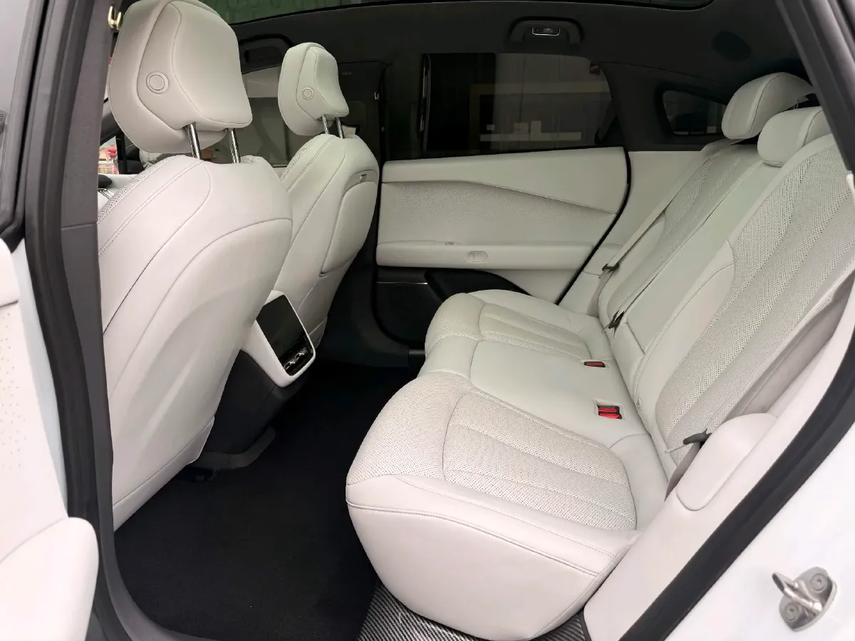 2024 Xpeng P7+ BEV 60.7KWH,autocango,china used car exporter,china ev exporter,chinese used car exporter,chinese used ev exporter