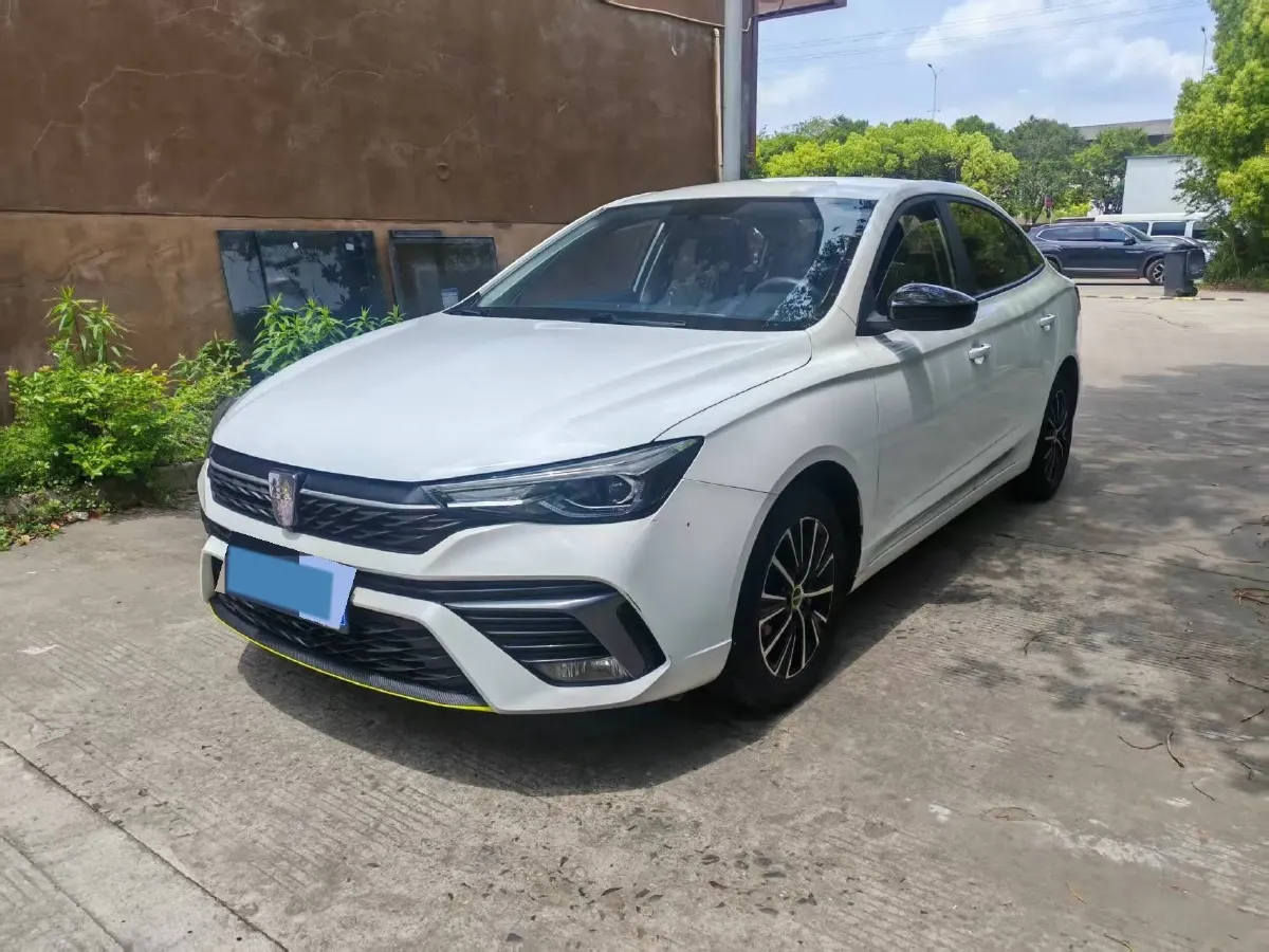 2021 Roewe i5 1.5L 120HP L4 5MT,autocango,china used car exporter,china ev exporter,chinese used car exporter,chinese used ev exporter