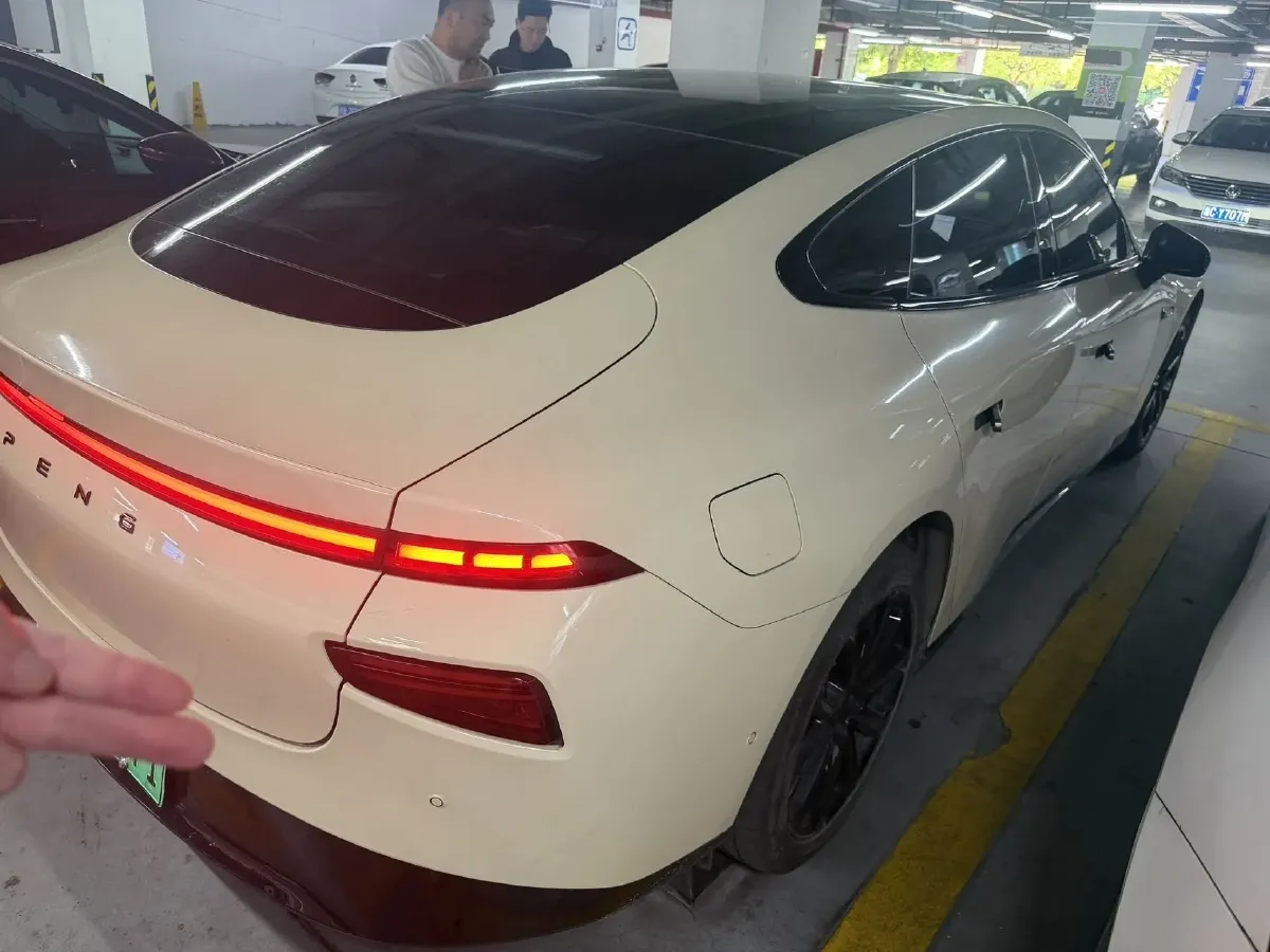 2020 Xpeng P7 BEV 70.8KWH,autocango,china used car exporter,china ev exporter,chinese used car exporter,chinese used ev exporter