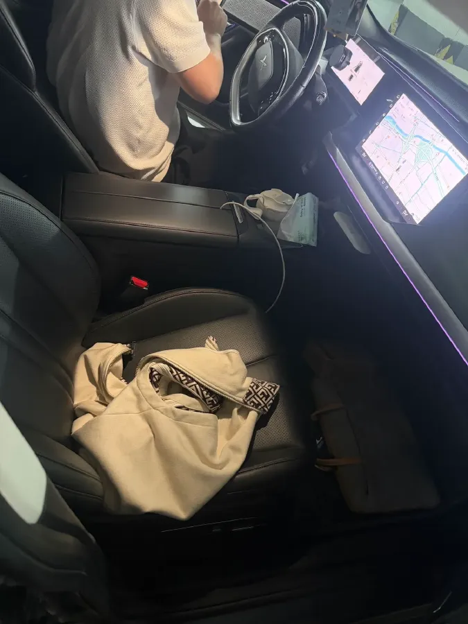 2020 Xpeng P7 BEV 70.8KWH,autocango,china used car exporter,china ev exporter,chinese used car exporter,chinese used ev exporter