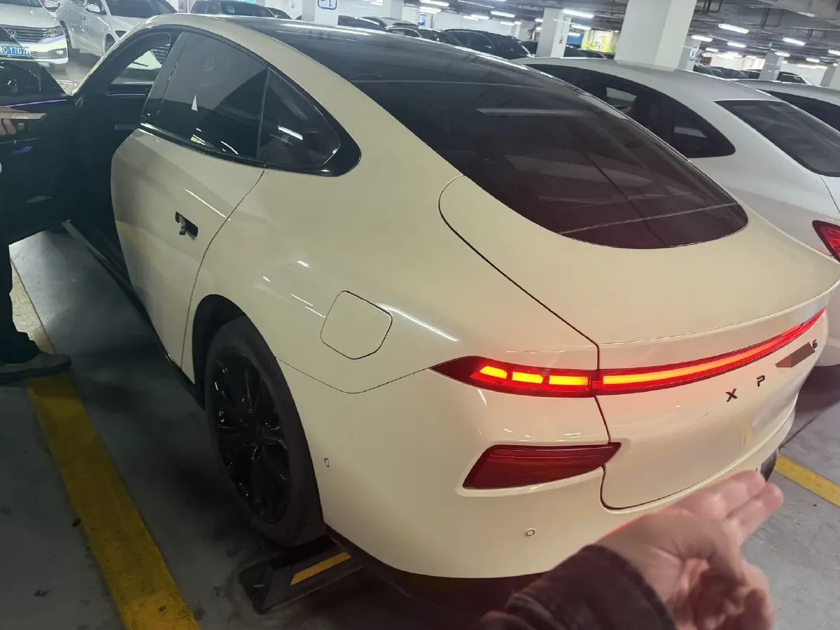 2020 Xpeng P7 BEV 70.8KWH,autocango,china used car exporter,china ev exporter,chinese used car exporter,chinese used ev exporter