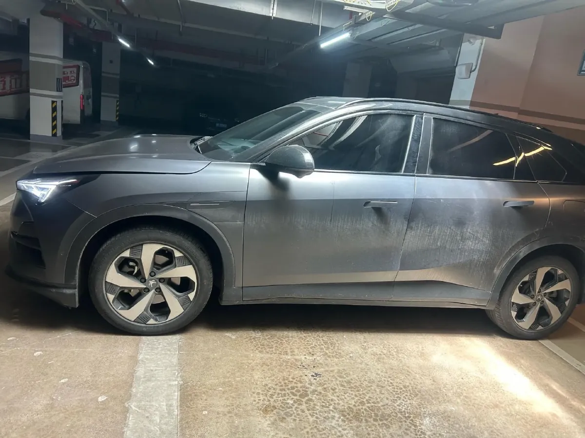 2024 HongQi H5 2.0T 224HP L4 8AT,autocango,china used car exporter,china ev exporter,chinese used car exporter,chinese used ev exporter