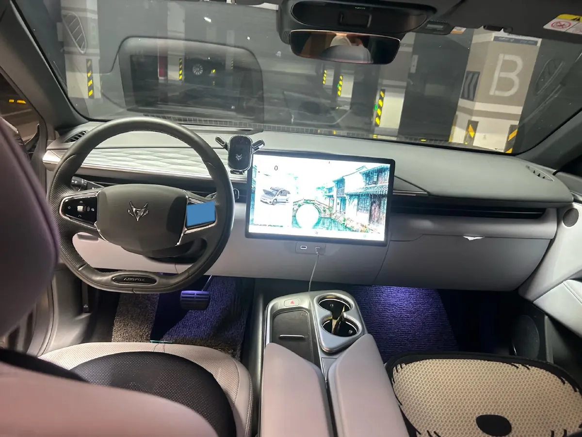 2024 HongQi H5 2.0T 224HP L4 8AT,autocango,china used car exporter,china ev exporter,chinese used car exporter,chinese used ev exporter