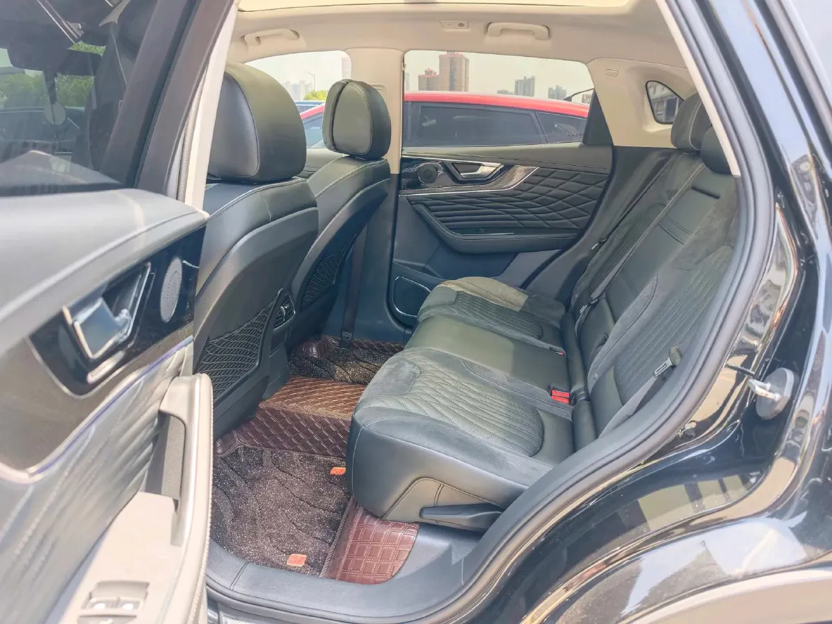 2022 HongQi HS5 2.0T 224HP L4 6AT,autocango,china used car exporter,china ev exporter,chinese used car exporter,chinese used ev exporter