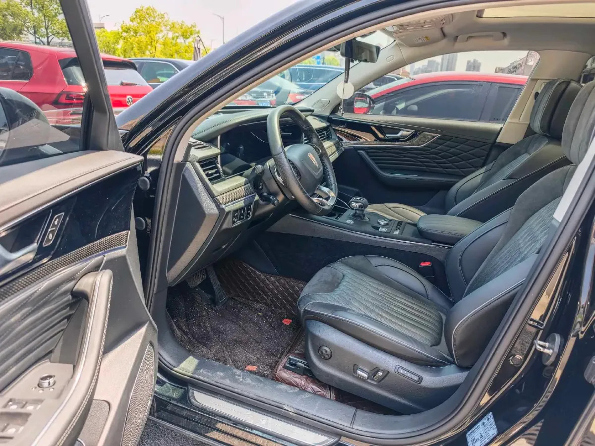 2022 HongQi HS5 2.0T 224HP L4 6AT,autocango,china used car exporter,china ev exporter,chinese used car exporter,chinese used ev exporter