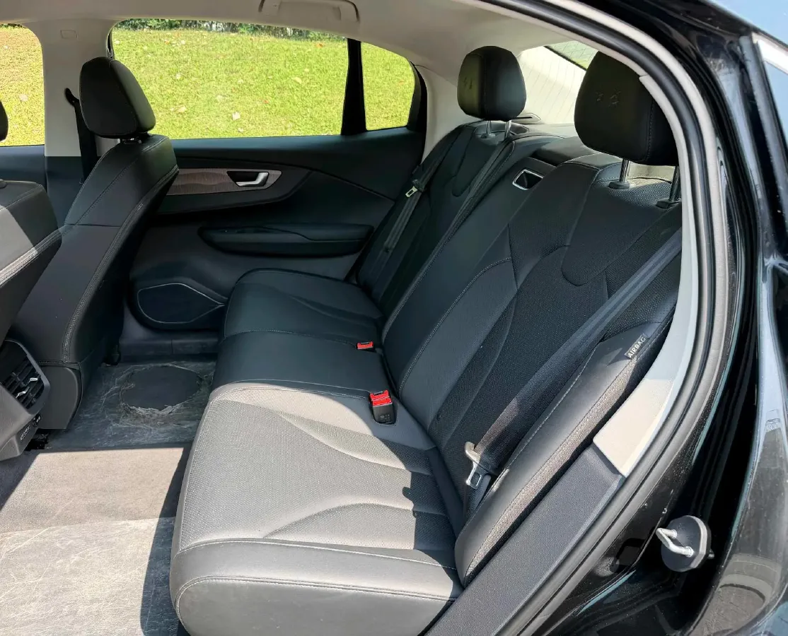 2021 HongQi E-QM5 BEV 54KWH,autocango,china used car exporter,china ev exporter,chinese used car exporter,chinese used ev exporter