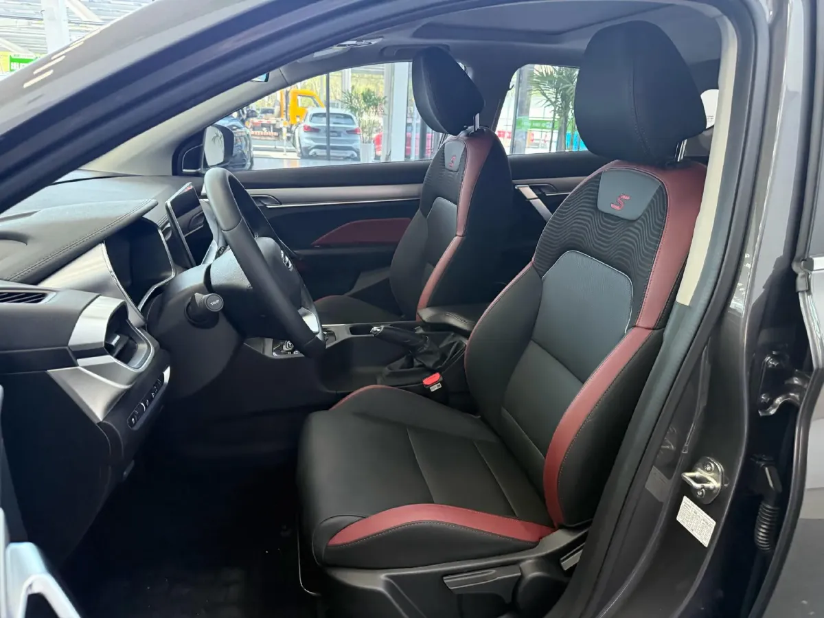 2021 Geely Coolray 1.4T 141HP L4 6DCT,autocango,china used car exporter,china ev exporter,chinese used car exporter,chinese used ev exporter