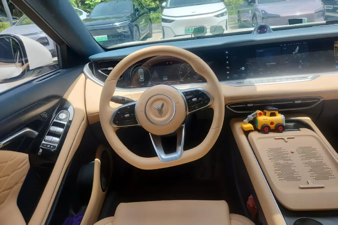 2024 Voyah FREE 1.5T 150HP L4 REEV 39.2KWH,autocango,china used car exporter,china ev exporter,chinese used car exporter,chinese used ev exporter