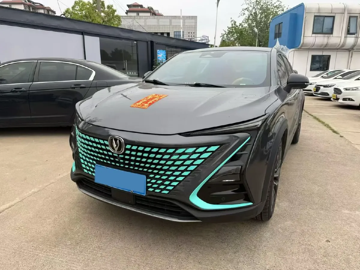 2022 ChangAn UNI-T 1.5T 188HP L4 7DCT,autocango,china used car exporter,china ev exporter,chinese used car exporter,chinese used ev exporter