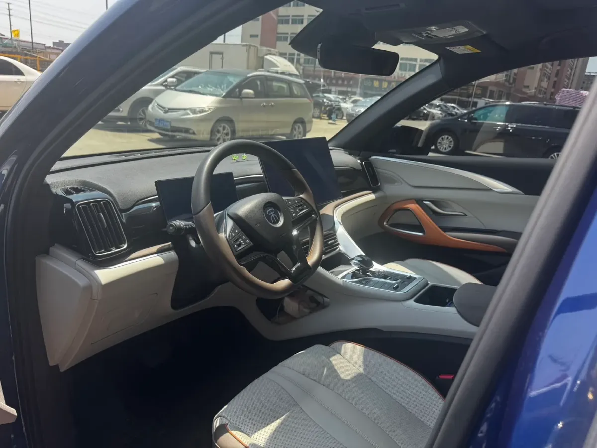 2022 Geely JiaJi 1.5T 177HP L3 7DCT PHEV 15.5KWH,autocango,china used car exporter,china ev exporter,chinese used car exporter,chinese used ev exporter
