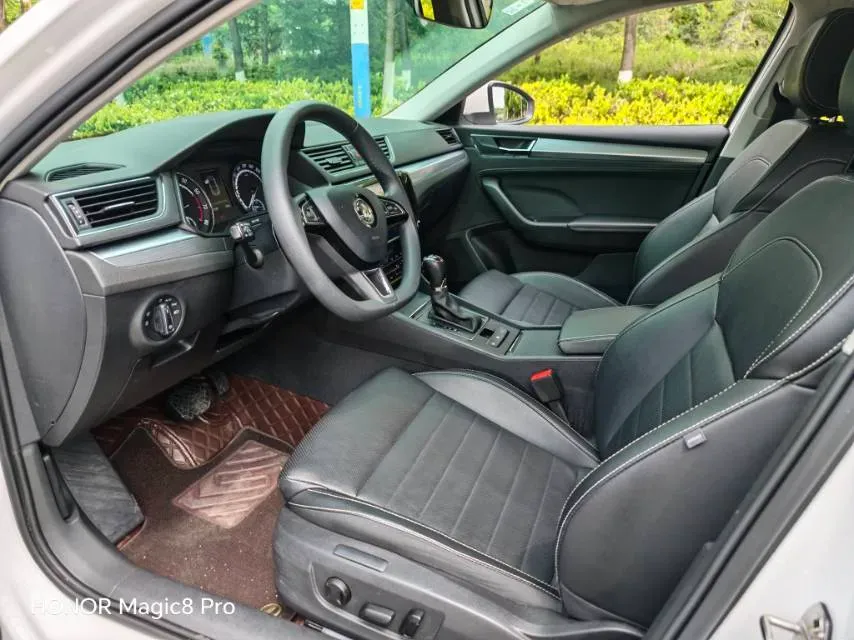 2021 Skoda Superb 1.4T 150HP L4 7DCT,autocango,china used car exporter,china ev exporter,chinese used car exporter,chinese used ev exporter