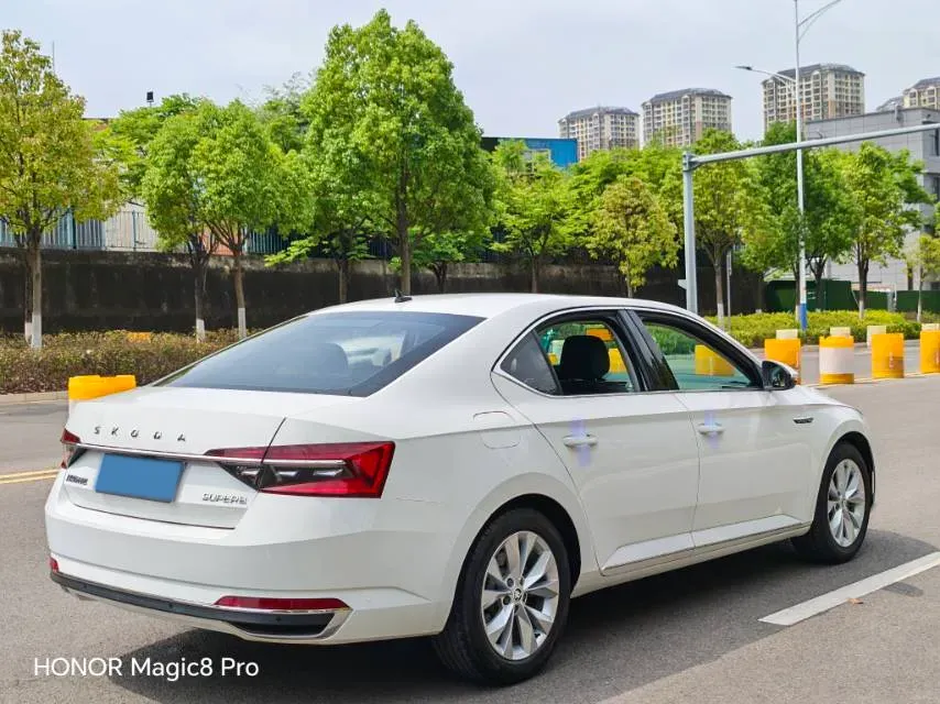 2021 Skoda Superb 1.4T 150HP L4 7DCT,autocango,china used car exporter,china ev exporter,chinese used car exporter,chinese used ev exporter