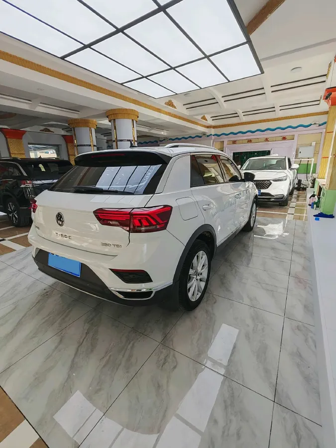 2021 Volkswagen T-Roc 1.4T 150HP L4 7DCT,autocango,china used car exporter,china ev exporter,chinese used car exporter,chinese used ev exporter