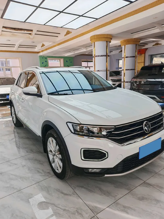 2021 Volkswagen T-Roc 1.4T 150HP L4 7DCT,autocango,china used car exporter,china ev exporter,chinese used car exporter,chinese used ev exporter