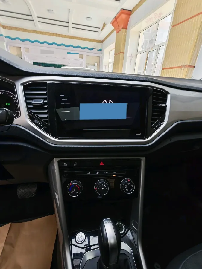 2021 Volkswagen T-Roc 1.4T 150HP L4 7DCT,autocango,china used car exporter,china ev exporter,chinese used car exporter,chinese used ev exporter