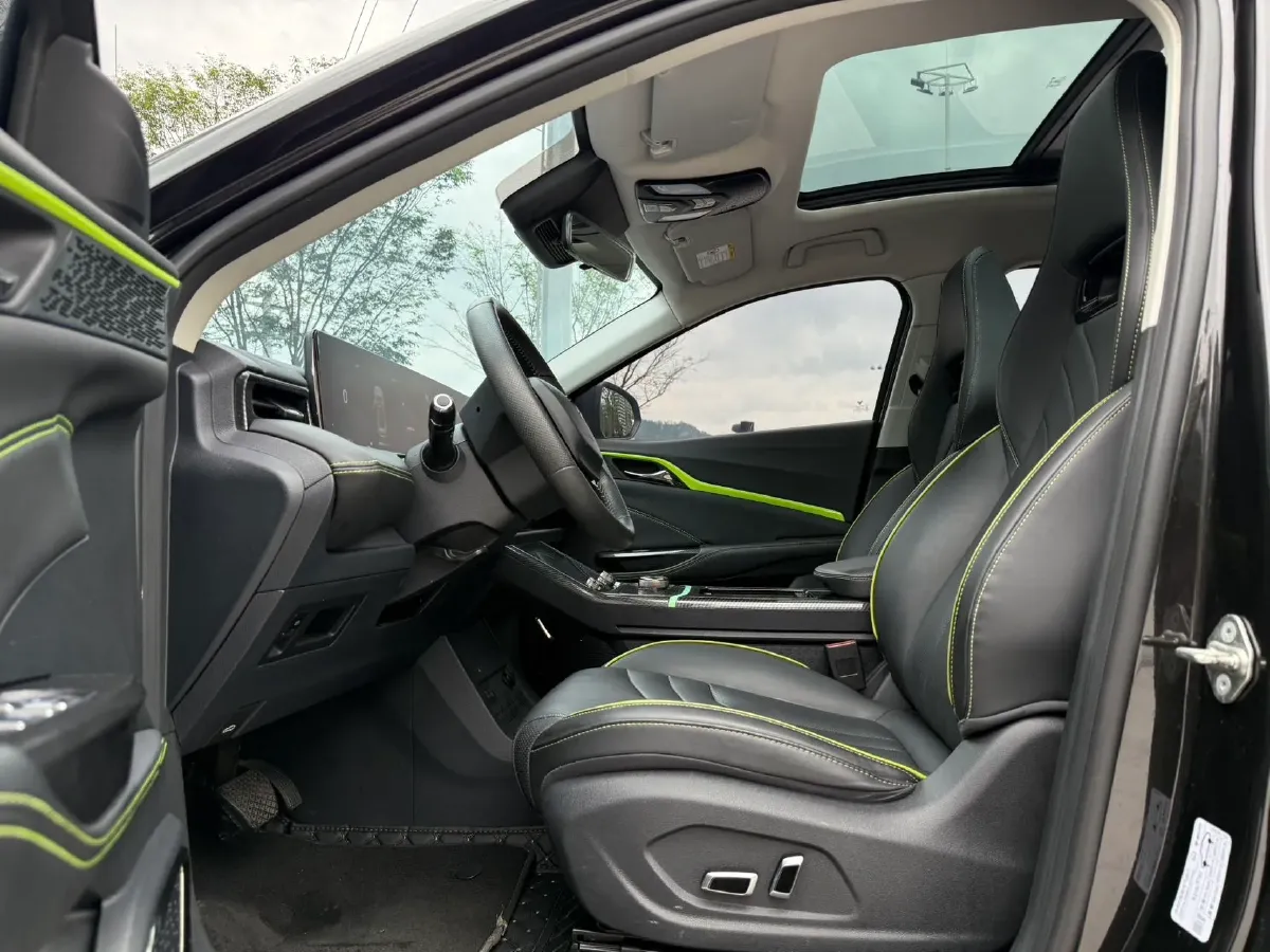 2022 GAC Trumpchi GS4 Plus 2.0T 252HP L4 6AT,autocango,china used car exporter,china ev exporter,chinese used car exporter,chinese used ev exporter