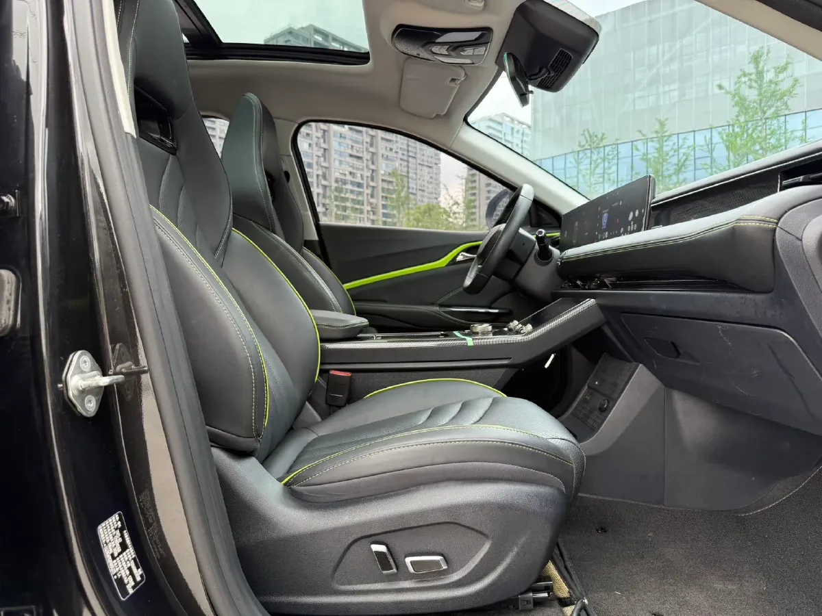 2022 GAC Trumpchi GS4 Plus 2.0T 252HP L4 6AT,autocango,china used car exporter,china ev exporter,chinese used car exporter,chinese used ev exporter