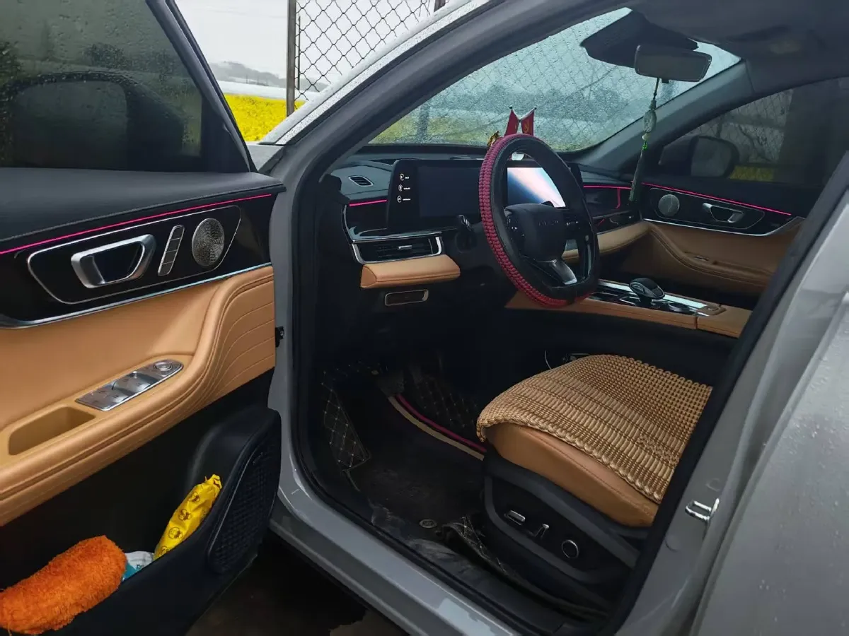 2024 Chery Tiggo 8 PRO 2.0T 254HP L4 7DCT,autocango,china used car exporter,china ev exporter,chinese used car exporter,chinese used ev exporter