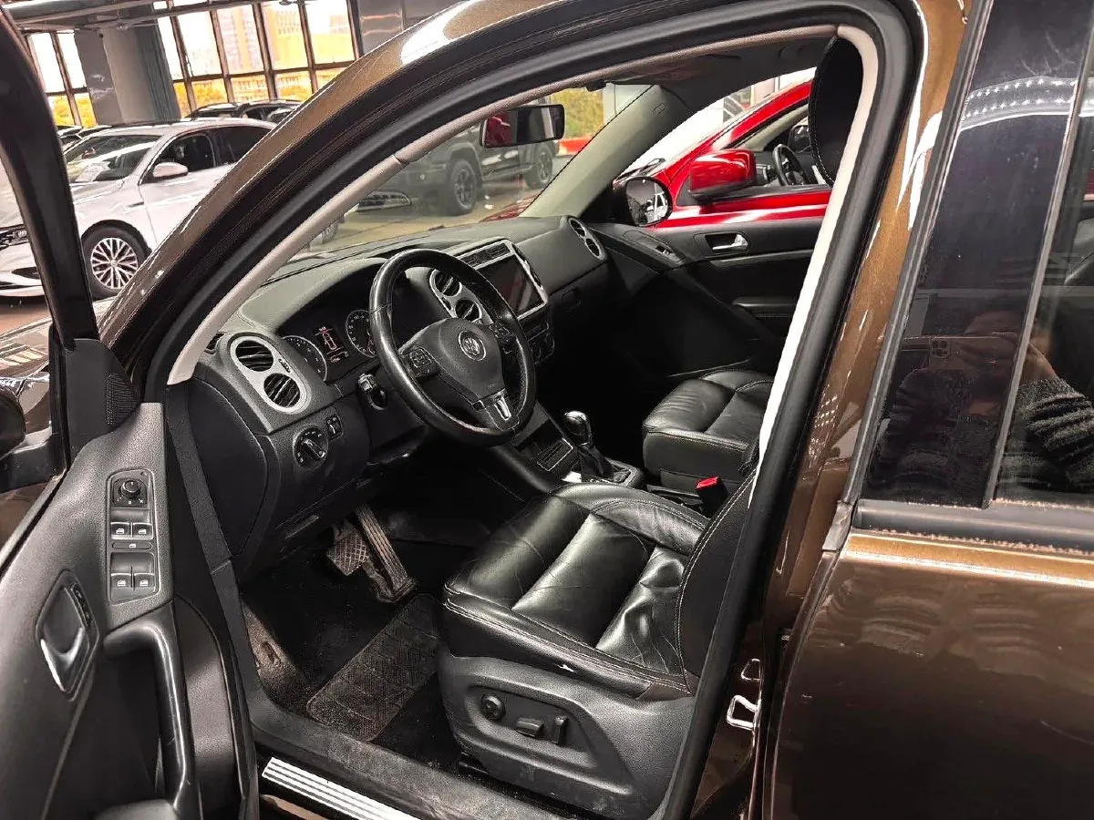 2017 Haval H9 2.0T 190HP L4 8AT,autocango,china used car exporter,china ev exporter,chinese used car exporter,chinese used ev exporter