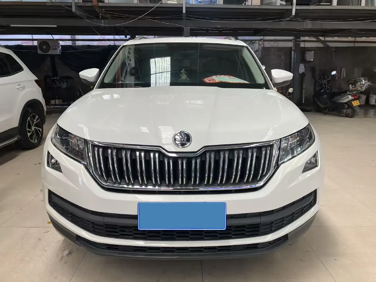 2018 Skoda Kodiak 2.0T 186HP L4 7DCT,autocango,china used car exporter,china ev exporter,chinese used car exporter,chinese used ev exporter