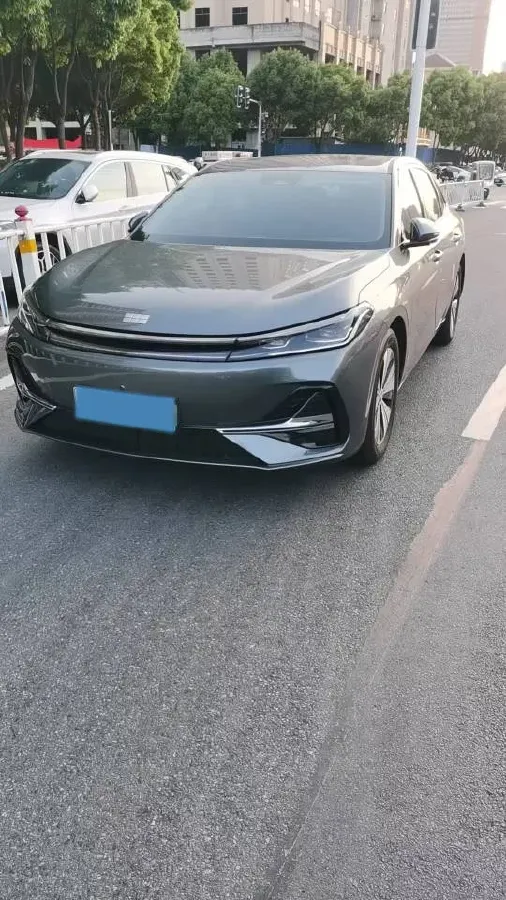 2025 Geely Galaxy A7 1.5L 112HP L4 1DHT PHEV,autocango,china used car exporter,china ev exporter,chinese used car exporter,chinese used ev exporter